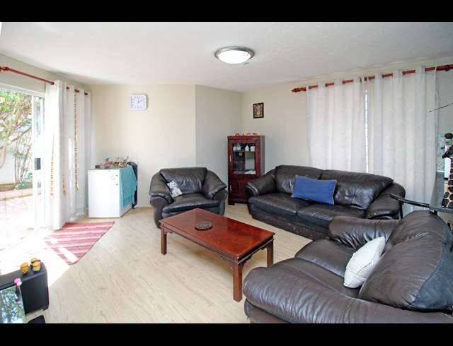 2 BEDROOM HOUSE FOR SALE IN SUNNINGHILL
